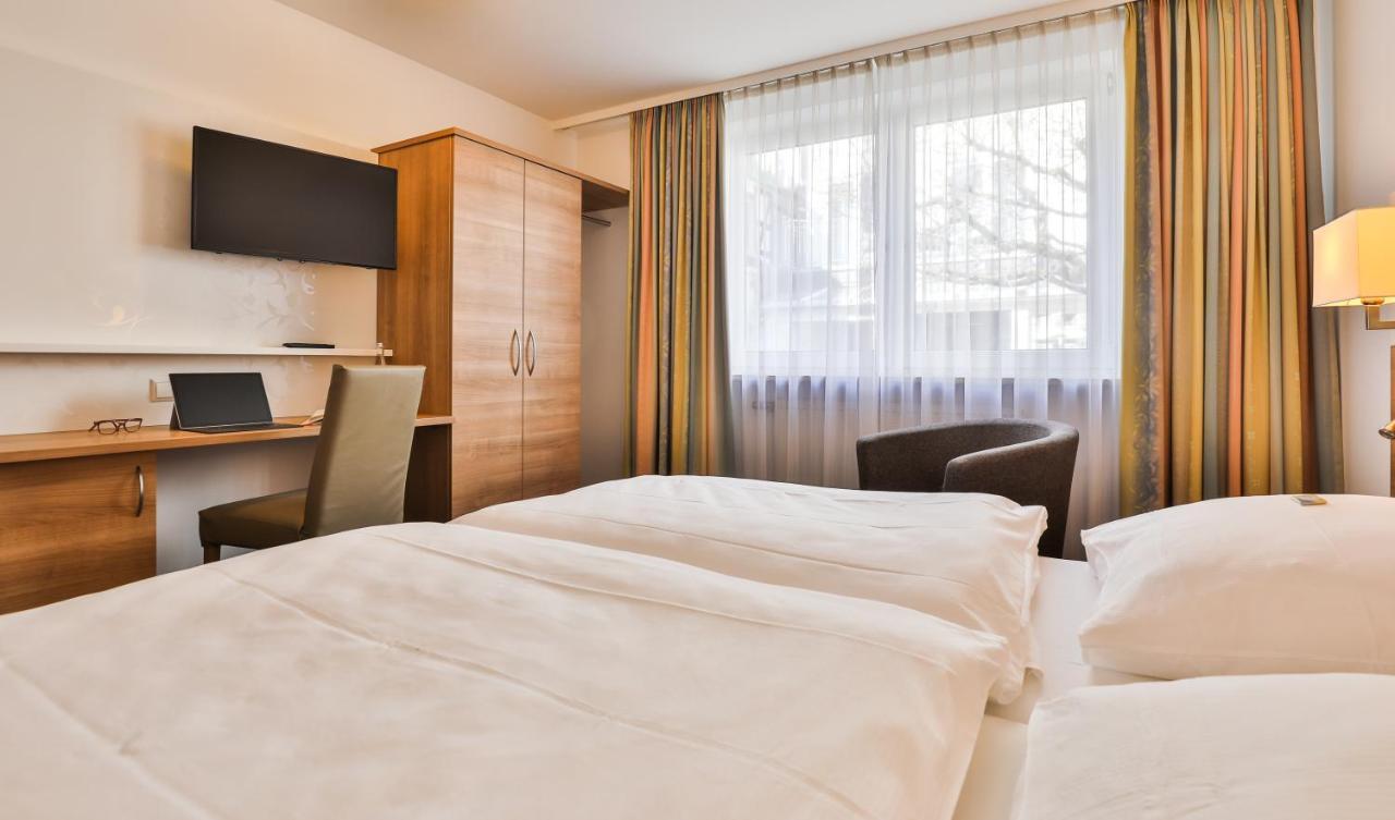 Hotel-Gasthaus "Krone" Boetzingen 외부 사진